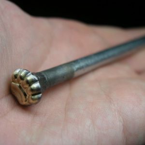 Teddy stopa razidlo do kůže