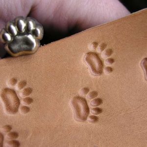 Teddy stopa razidlo do kůže