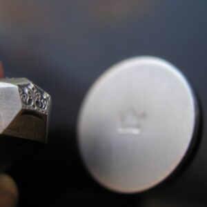 Královská koruna razidlo do kovu