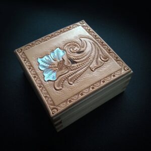 Lichoběžník s ornamentem razidlo do kůže