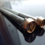 šrouby 2 razidla do kůže