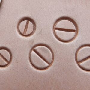 šrouby 2 razidla do kůže