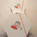 Krabice na klobouky s logem