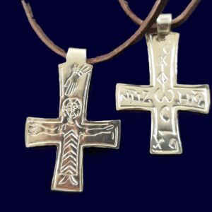 Nerezový křížek hnědý řemínek