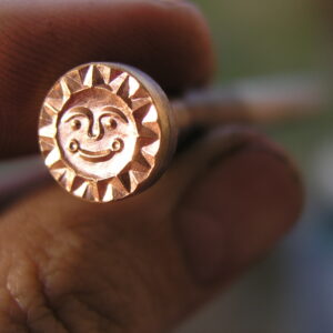 Sluníčko slunce razidlo do kůže