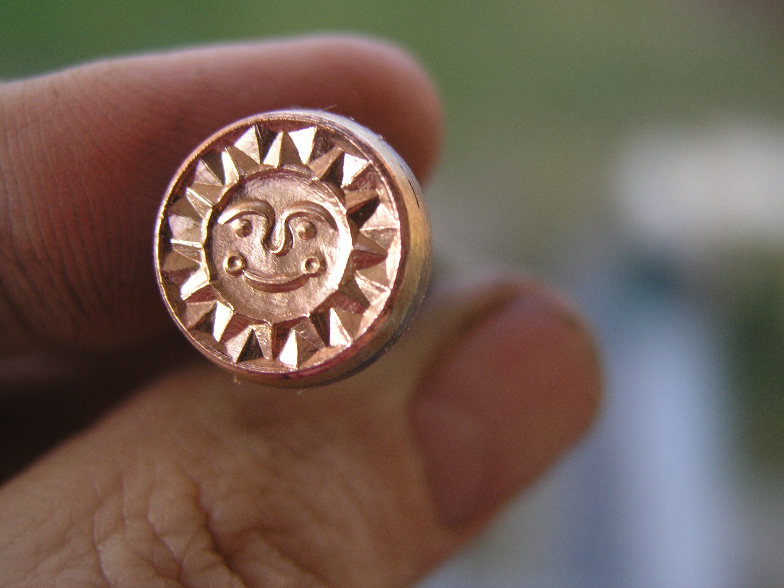 Sluníčko slunce razidlo do kůže