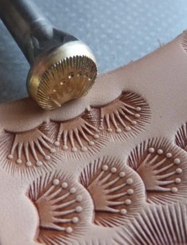 Korunka Camouflage razidlo do kůže