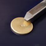 Dvě kytičky punc do kovu