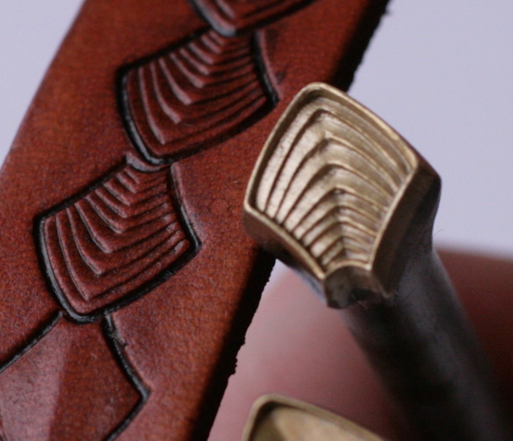 Šupina malá vroubkovaná